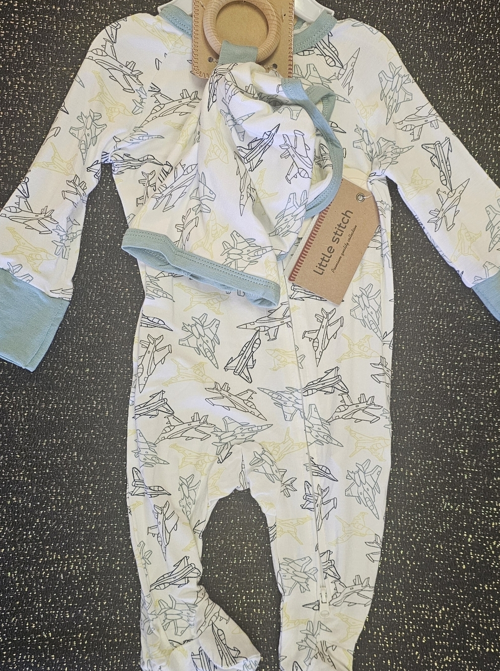 5% SPANDEX & 95% VISCOSE from BAMBOO - Airplane Footies with Spitup Bib